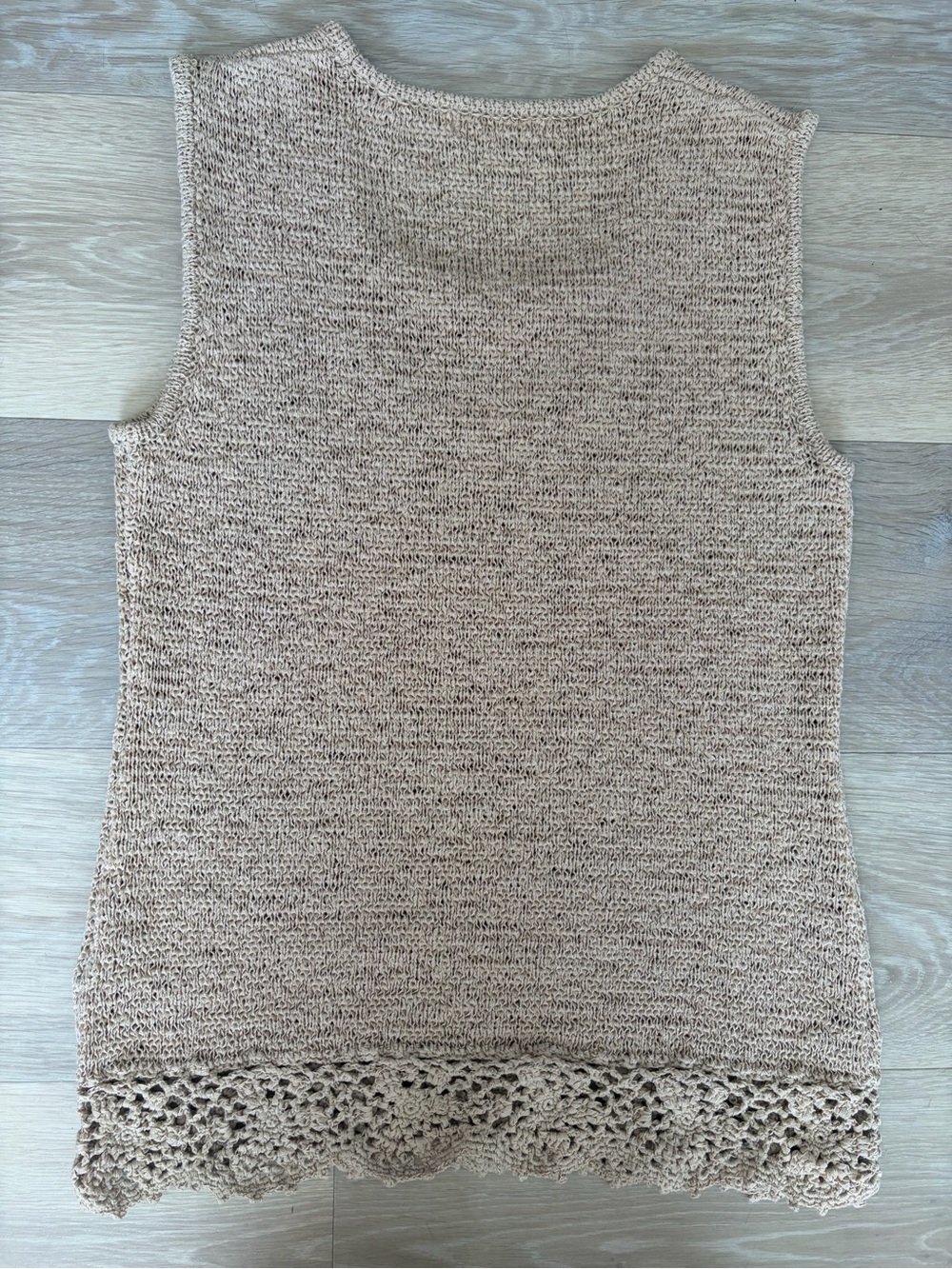 Dressbarn Tan Crochet Knit Beaded Sleeveless Boho Top Large - Picture 2 of 5